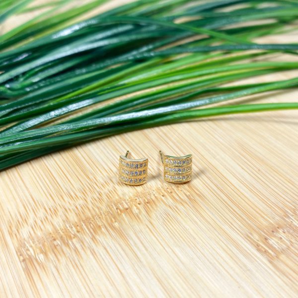 Brinco com pedras cravejadas cristais dourado - Imagem 2