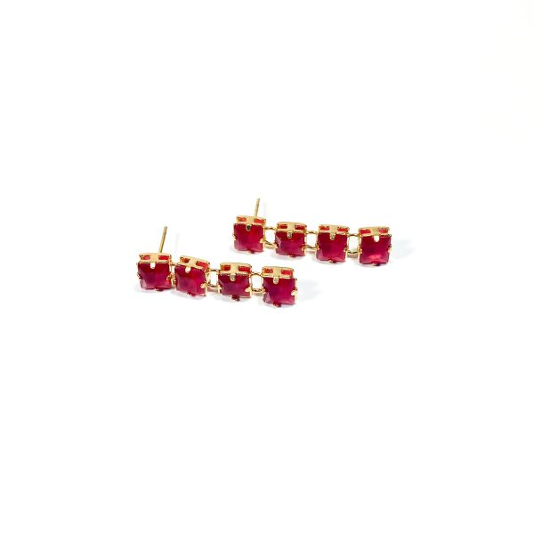 Brinco com quatro pedras de core rubi dourado